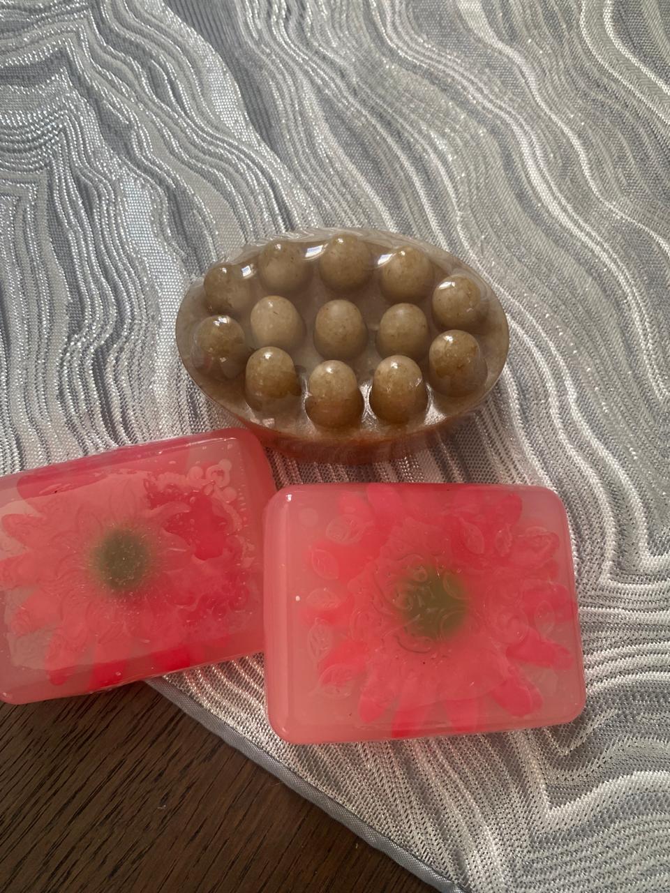 Jabón artesanal - flores rosadas